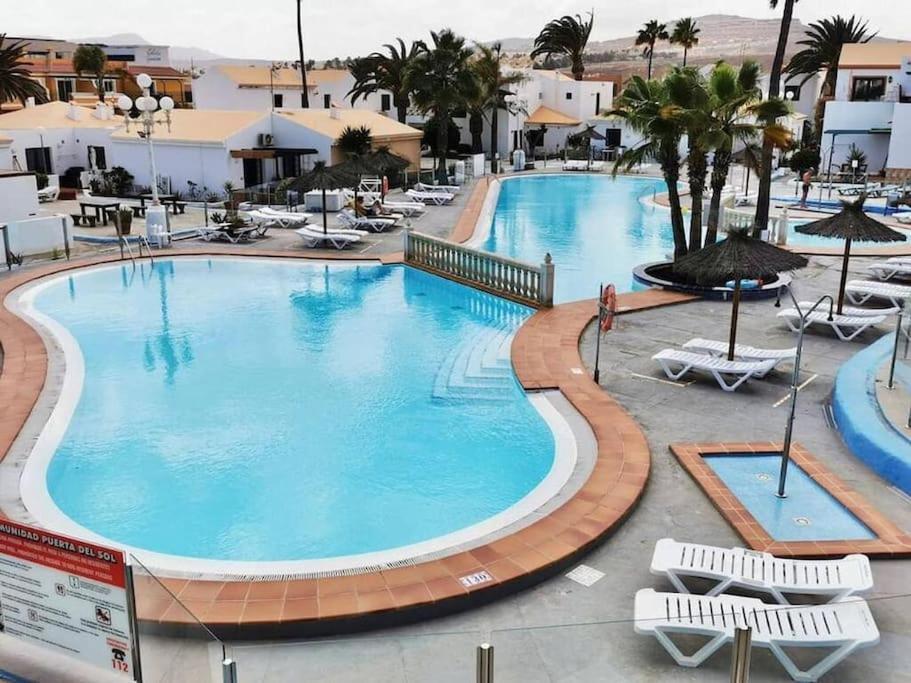 Lovely Apartment Near The Beach With Pool & Wifi กาเลตาเดฟุสเต ภายนอก รูปภาพ